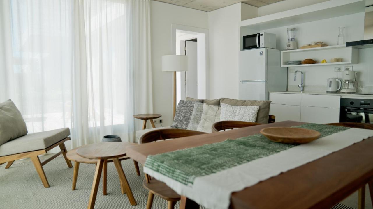 Casagrande Hotel & Beach Club ホセ・イグナシオ エクステリア 写真 A typical apartment at the complex