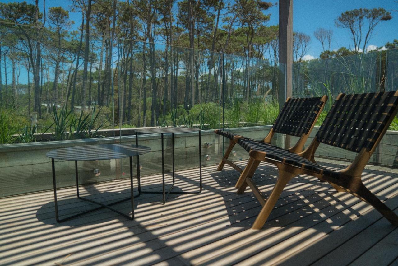 Casagrande Hotel & Beach Club ホセ・イグナシオ エクステリア 写真 The deck at the visitor centre