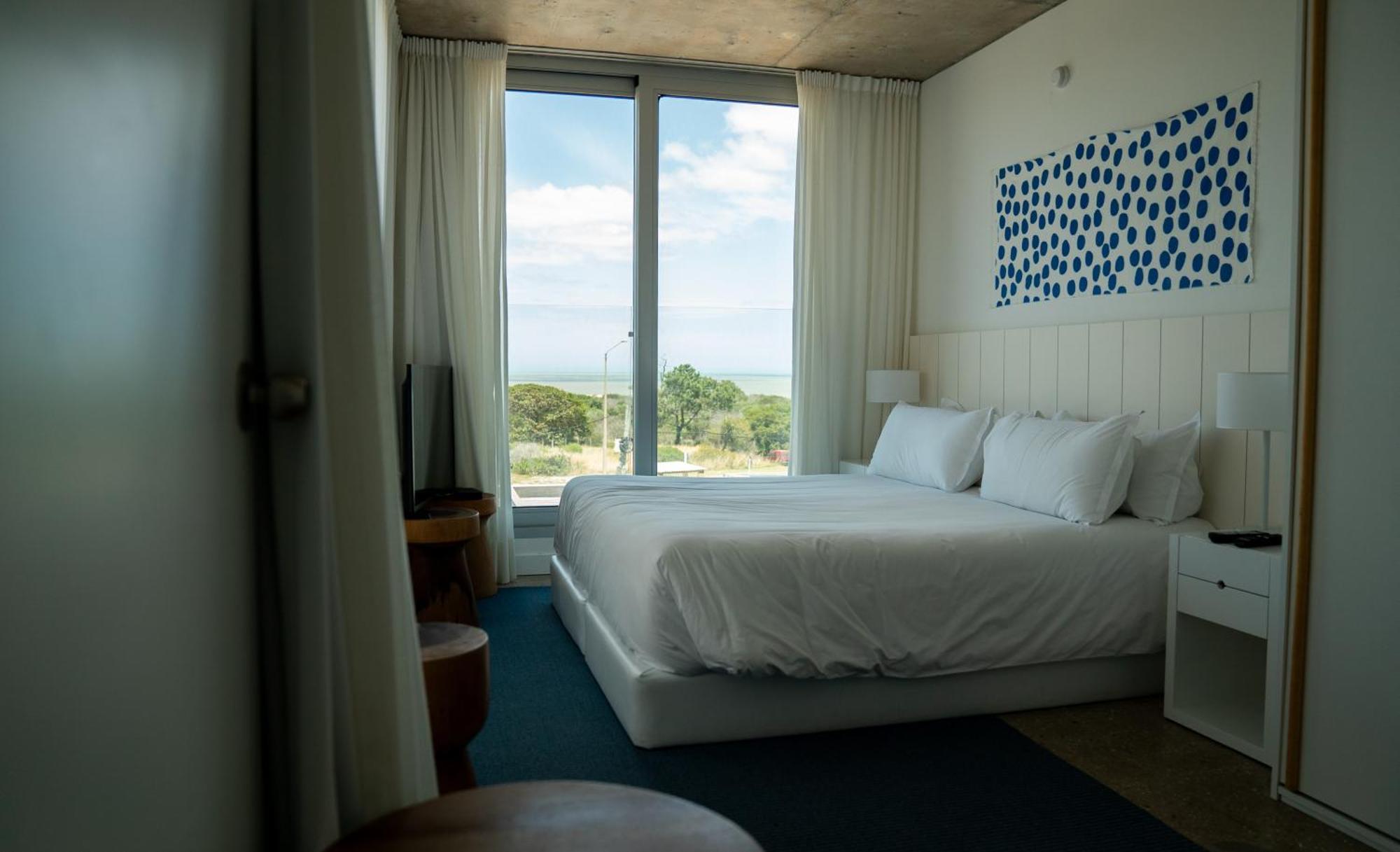 Casagrande Hotel & Beach Club ホセ・イグナシオ エクステリア 写真 A bedroom at the Hotel del Mar
